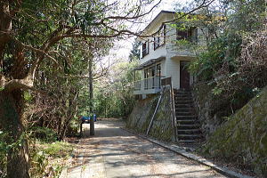 宇佐美海峰苑・フルリフォーム済み中古住宅|前面道路 宇佐美海峰苑・リフォーム済み中古住宅